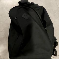 Mochila, como reportado por Regio Antwerpen - Brussel utilizando o iLost