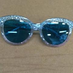 Sonnenbrille Van frozen, gemeldet von IKEA Hasselt über iLost