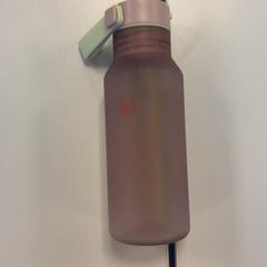 İLost kullanarak Pathé Nijmegen tarafından bildirildiği gibi Şişe Pink