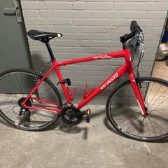 Rode racefiets Sport Sirrus Specialized, iLost에 보고됨