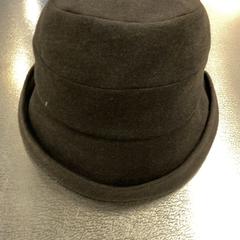 帽子 がiLostで IKEA立川 によって報告されました