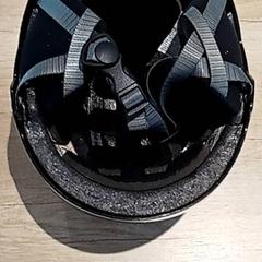 Hainbat Helm, gisa salatu by Regio Antwerpen - Brussel iLost erabiliz