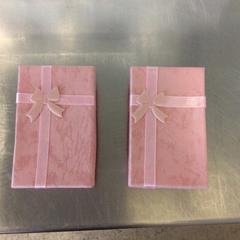 Silver Necklaces, ha sido reportado por MEININGER Hotel Frankfurt/Main Airport con iLost