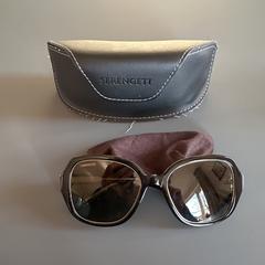 Dames Zonnebril in koker merk Serengeti, gerapporteerd met iLost