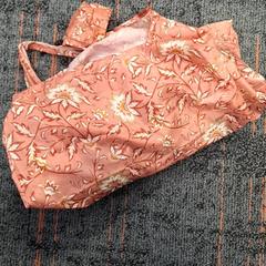 Sac, a été signalé par Connexxion Amstelland-Meerlanden Schiphol Noord utilisant iLost