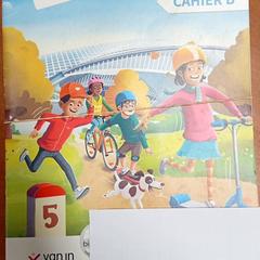 Schoolboeken SUMEYYA, iLost를 사용하여 Centraal magazijn에 보고됨