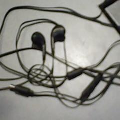 Earphones, gemeldet von SnowWorld Landgraaf über iLost