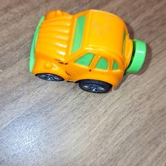 Auto da corsa, come riportato da Qbuzz DMG utilizzando iLost