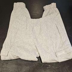 Jogging Grijs, come riportato da Van der Valk Hotel Amsterdam-Amstel utilizzando iLost