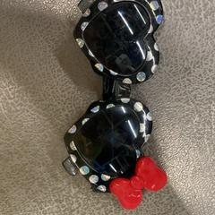 Ulleres de sol, segons ha informat IKEA Tokyo-Bay mitjançant iLost