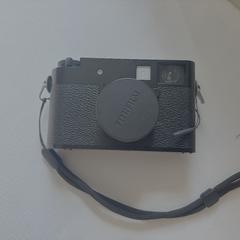 Fujifilm X Half Zwart, jak bylo nahlášeno na iLost