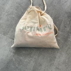 Tas, zoals gemeld door Arriva Achterhoek-Rivierenland met iLost