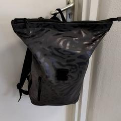 Sac à dos Zebra design op naam Alzekri/Laith, a été signalé par Arriva Infoshop Enschede utilisant iLost