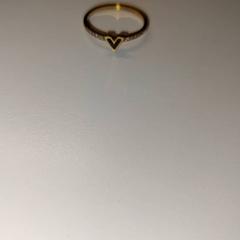 Eraztuna, gisa salatu by Ziekenhuis Oost-Limburg iLost erabiliz