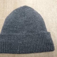 Kläder - Muts grijs, rapporterat av Regio Oost-Vlaanderen med iLost