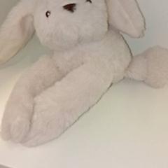 Knuffel konijn, zoals gemeld door IKEA Utrecht met iLost
