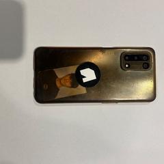 Telèfon mòbil Black Oppo, segons ha informat Awakenings Easter Gashouder mitjançant iLost