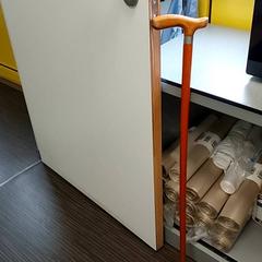 Variados Wandelstok, como reportado por Centraal magazijn utilizando o iLost