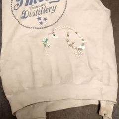 Tröja & Smycke sierad, rapporterat av Mövenpick Hotel Amsterdam City Centre med iLost