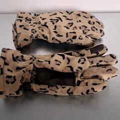 Gloves, as reported by Keolis Lund using iLost