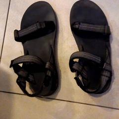 Sandal, som rapportert av Leonardo Royal Hotel Amsterdam ved bruk av iLost