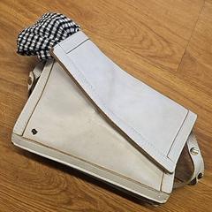 Handtas, a été signalé par GVB utilisant iLost