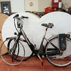 İLost kullanarak Fietsdepot Hasselt tarafından bildirildiği gibi Bisiklet Giant Donkergrijs