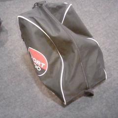 حقائب حمل وحقائب اليد، كما تم الإبلاغ عنه بواسطة SnowWorld Landgraaf عبر iLost