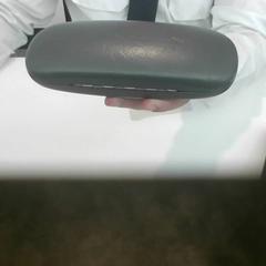 Puzdro na okuliare s okuliarmi Grijze koker, ako bolo nahlásené IJsselland Ziekenhuis pomocou iLost