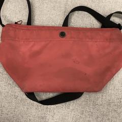 ウェストポーチ, ako bolo nahlásené IKEA神戸 pomocou iLost