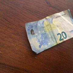 €20, como reportado ao iLost