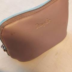 Makeup bag, as reported by Blauwnet Zwolle using iLost
