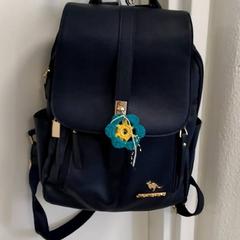 Táska Donker blauw, amint azt Arriva Infoshop Enschede az iLost segítségével jelentette.
