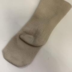 靴下 がiLostで IKEA鶴浜 によって報告されました