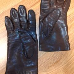 手袋 bruin がiLostで Qbuzz DMG によって報告されました