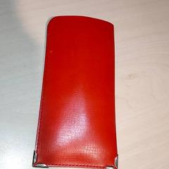 Brillendoos - rood, rapporterat av Centraal magazijn med iLost