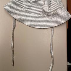 İLost kullanarak Burgers' Zoo tarafından bildirildiği gibi Çocuklar için şapka