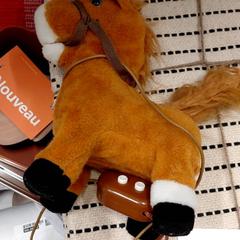Leketøy Poney, som rapportert av IKEA Orléans - Ardon ved bruk av iLost