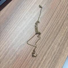 Collier neclace, a été signalé par Vrije Universiteit Brussel (VUB) utilisant iLost