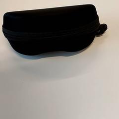 Brillenkoker met bril zwart, segundo informou Centraal magazijn usando iLost