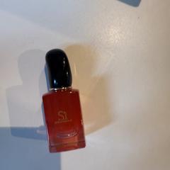 Parfum RED SI PERFUME, a été signalé par Room Mate Bruno utilisant iLost