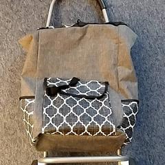 Boodschappenkar Grijs zwart wit, a été signalé par EBS OV Poeldijk utilisant iLost