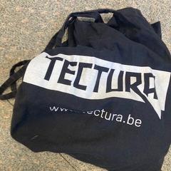 Bolsa, segundo informou Regio Oost-Vlaanderen usando iLost