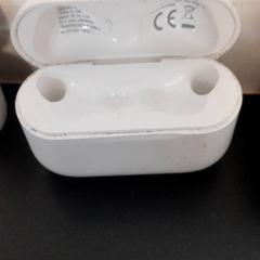 Headphone case, as reported by Qbuzz servicepunt  Emmen using iLost