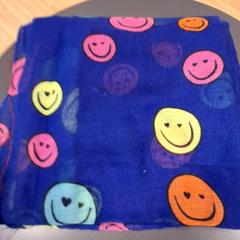 높은 칼라, iLost를 사용하여 IKEA Nice Saint Isidore에 보고됨