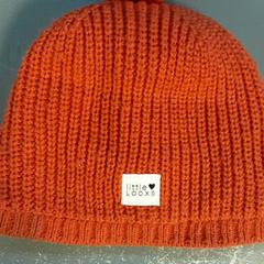 قبعة صغيرة، كما تم الإبلاغ عنه بواسطة Diergaarde Blijdorp عبر iLost