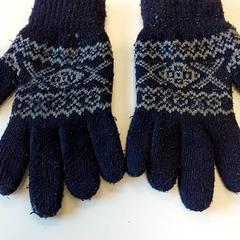 Handschoenen donkerblauw, as reported by Centraal magazijn using iLost