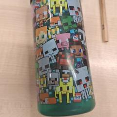 Flaska Minecraft, rapporterat av IKEA Eindhoven med iLost