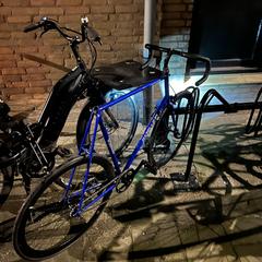 Blauwe Gazelle fiets, segons s'ha informat a iLost