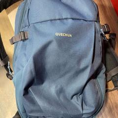 Mochila Bleu, como reportado por CARS HANGARD utilizando o iLost